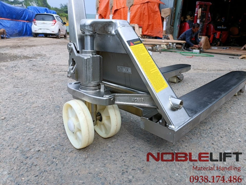 xe-nang-tay-inox-304-noblelift